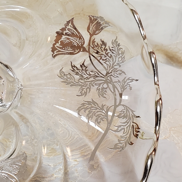 Silver City Flanders Cake Plate - Picture 7 of 14